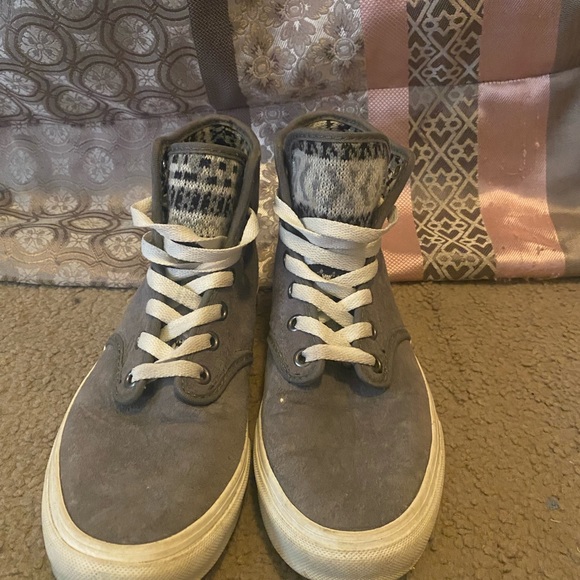 Authentic Suade Vans with Aztec. - Picture 2 of 6